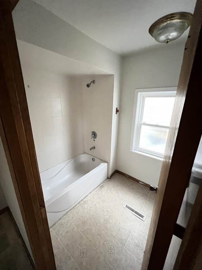 Foto del edificio - 5814 10th Ave