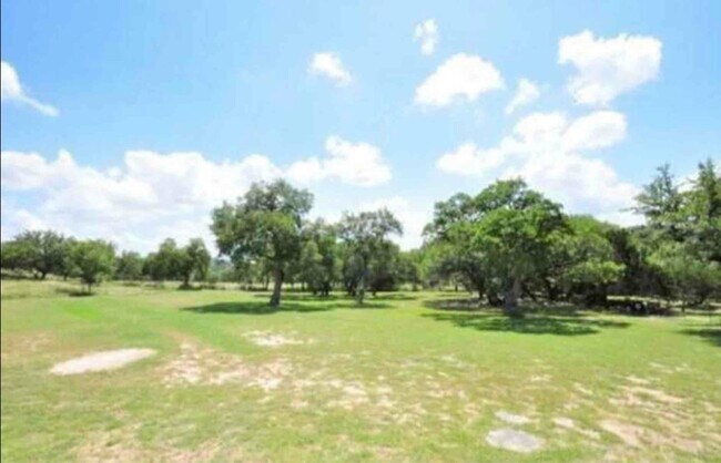 Foto del edificio - 9008 Gainsborough Dr