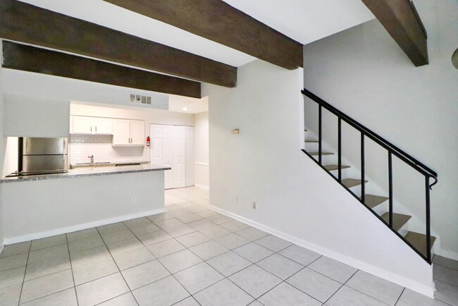Building Photo - 5929 Queensloch Dr