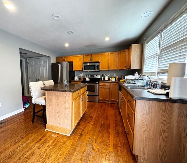 Foto del edificio - 305 Marshall Heights Dr