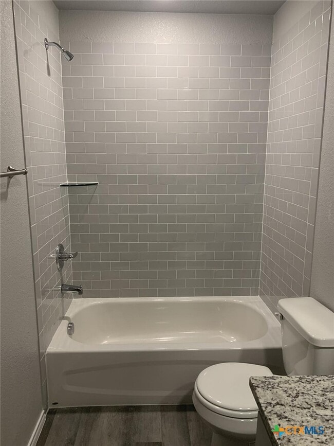 Building Photo - 716 B Kimble Dr