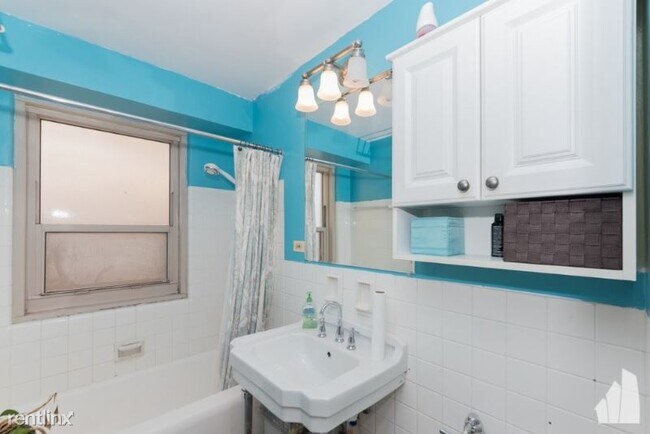 Foto del edificio - 3940 N Lake Shore Dr