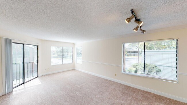 Interior Photo - Seabrook