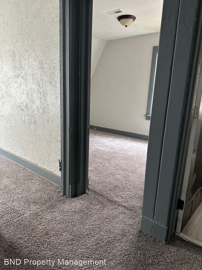 Building Photo - 3 br, 1 bath House - 1125 Marmion Avenue