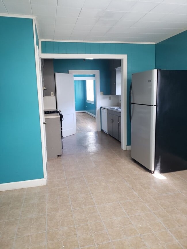 Building Photo - Charming 3-Bedroom, 2-Bathroom Home in the Heart of Downtown Houma