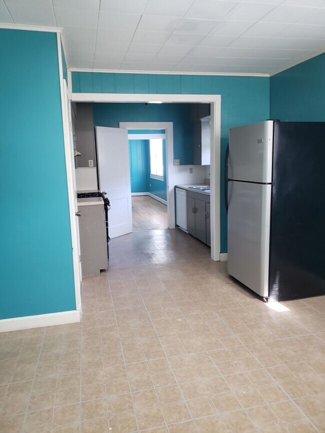 Foto del edificio - Charming 3-Bedroom, 2-Bathroom Home in the Heart of Downtown Houma