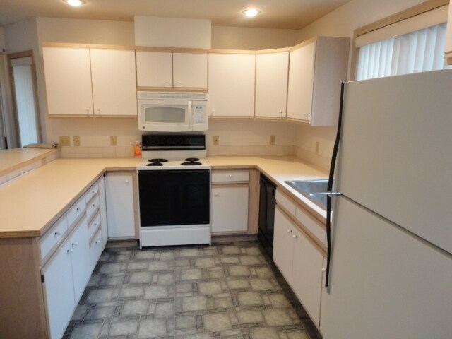 Building Photo - House For lease - Maple Valley -- Charming...