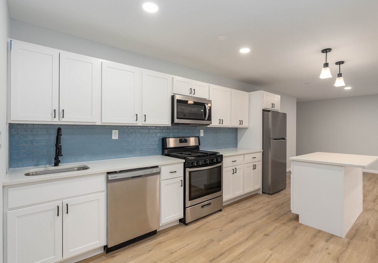 Cocina renovada (RG 2BR , 1,5BA) - Rosedale Gardens & Franklin Square Apartments