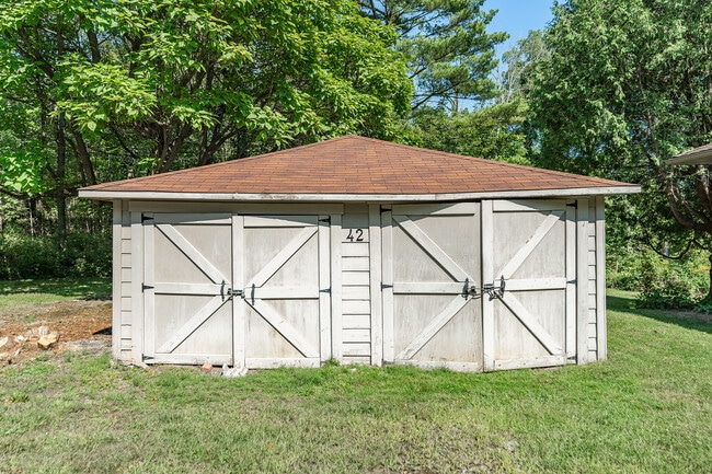 Building Photo - 42 Hwy 8