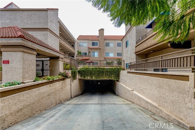 Building Photo - 501 E Del Mar Blvd