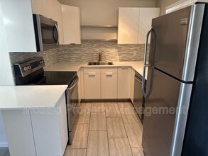 Building Photo - 4351 N 36th Pl