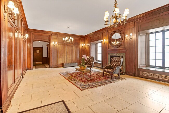Foto del edificio - 4940 S East End Ave