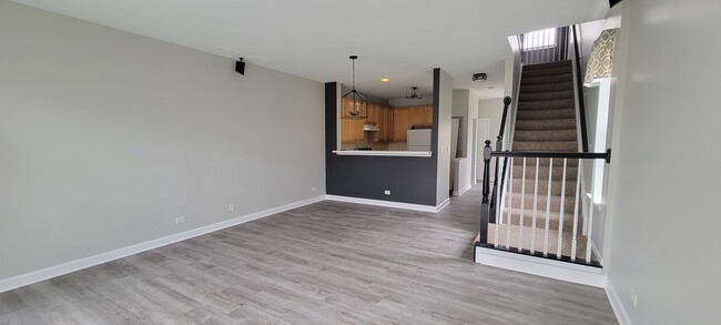 Building Photo - 2422 Oneida Ln
