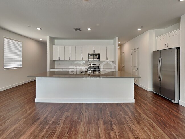 Foto del edificio - 644 N Water St