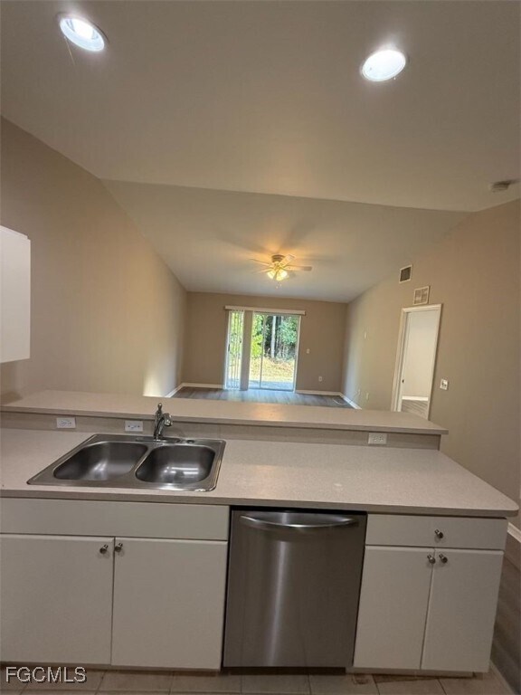 Foto del edificio - 2415 Herb Ave S