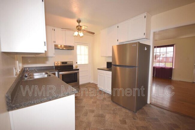 Building Photo - 108 S 6th St