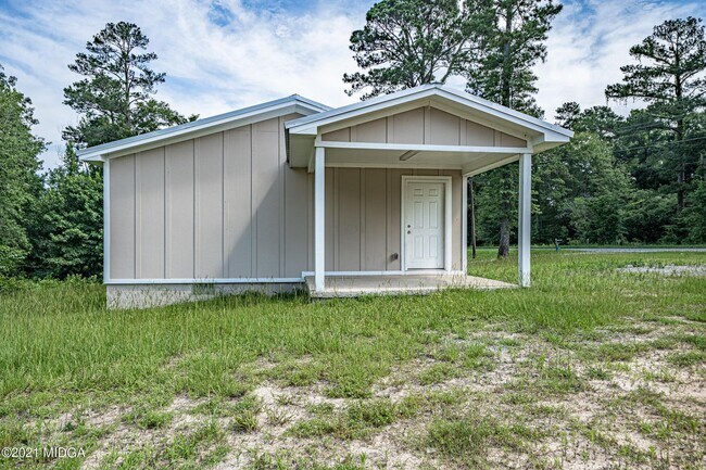 Building Photo - 121 Garrison Rd