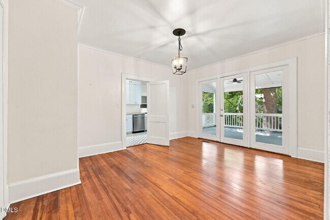 Foto del edificio - 407 Coolidge St