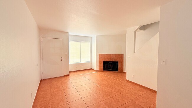 Building Photo - 15601 N 30th St