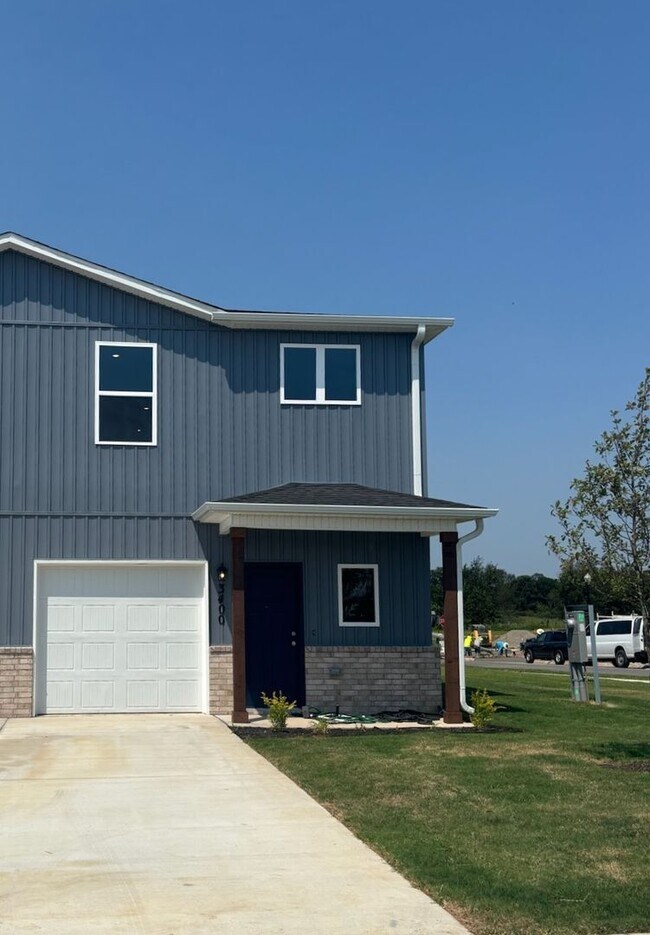 Building Photo - 3400 Adoration