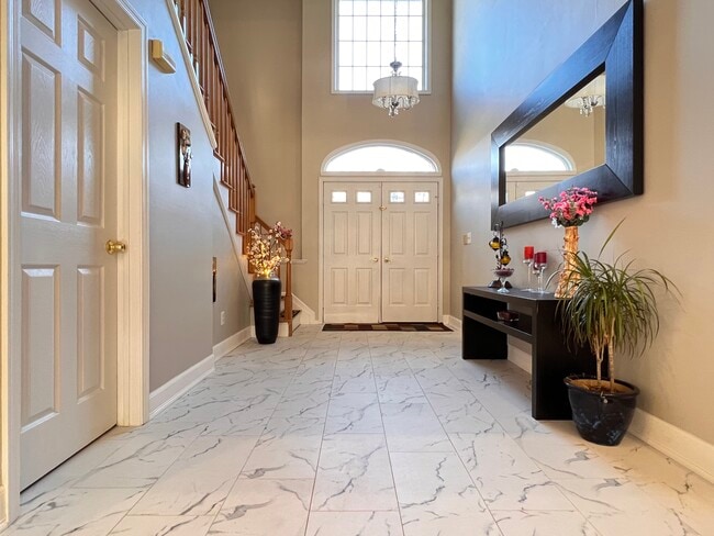 Building Photo - 5 Westwinds Dr