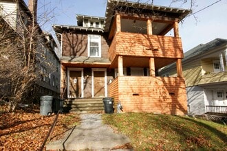 Building Photo - 519-521 Clarendon St