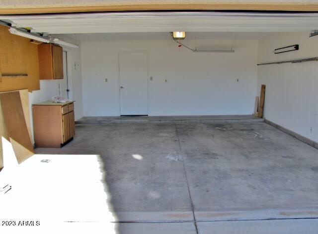 Building Photo - 1247 E Cottonwood Dr