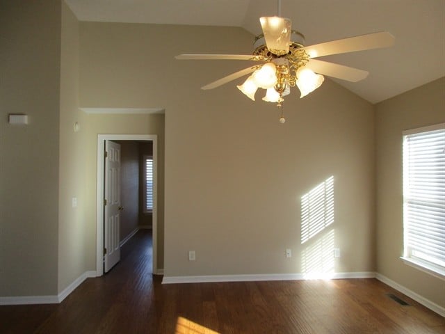 Building Photo - 1434 Hilltop Dr