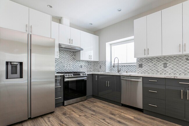 Building Photo - 10938 Nettleton St