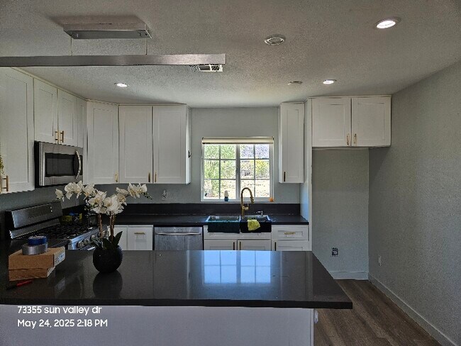Foto del edificio - 73355 Sun Valley Dr