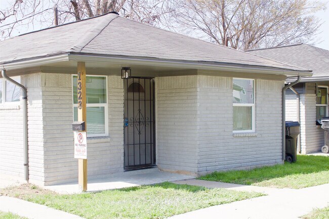 Foto del edificio - 1323 E 32nd 1/2 St