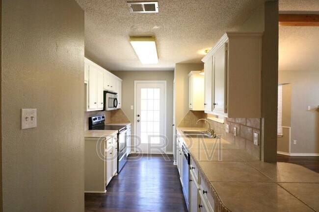 Foto del edificio - 6122 10th St