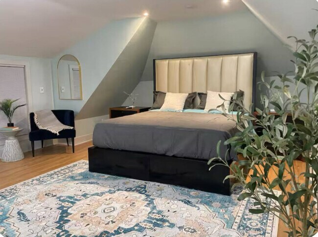 Foto del edificio - 2nd floor shared home Rental - One bedroom