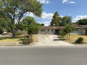 Building Photo - 4318 Temple Hill