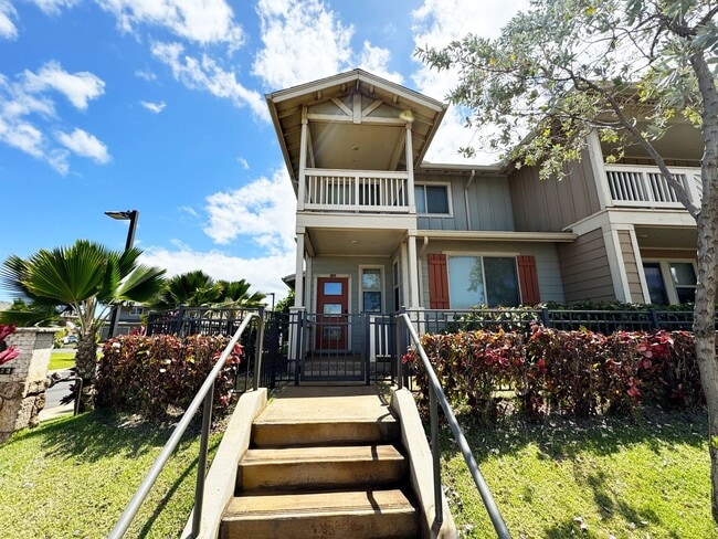 Building Photo - Well-Maintained 3/2.5 in Ewa Beach!