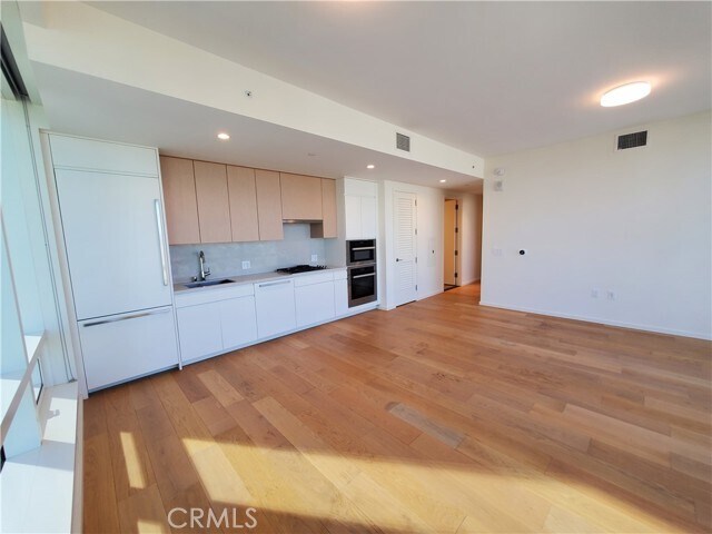 Building Photo - 877 Francisco St