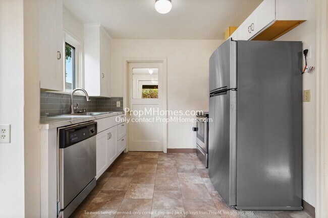 Foto del edificio - Charming 3-Bedroom Home in Overlook Neighb...