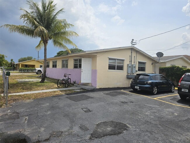 Foto del edificio - 700 NW 4th St