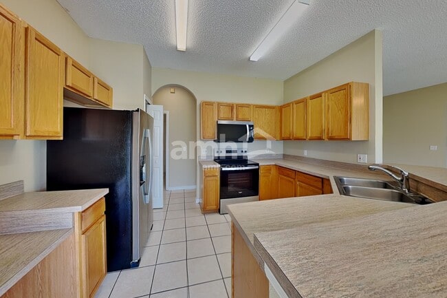 Building Photo - 2505 Sherbrook Ln
