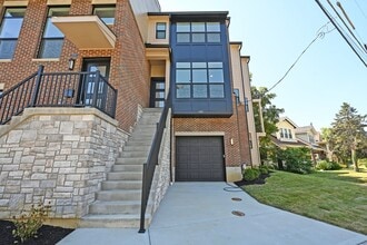 Building Photo - 2897 Romana Pl