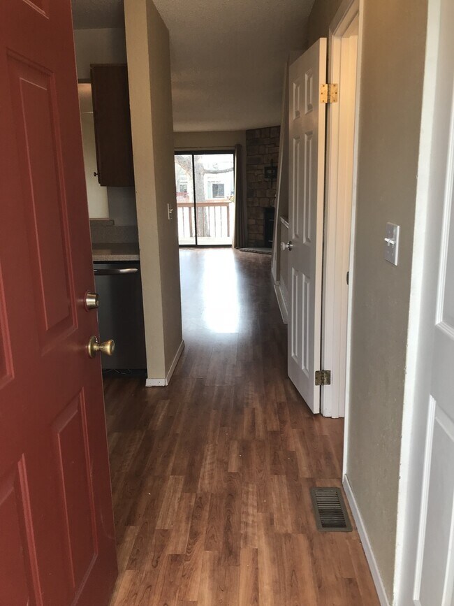 Building Photo - Charming 2-Bed/2.5-Bath Townhome in Cherry Creek School District!