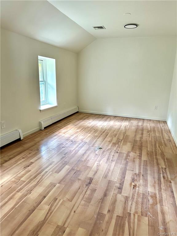 35 Old Rte 199, Red Hook, NY 12571 Room for Rent in Red Hook, NY