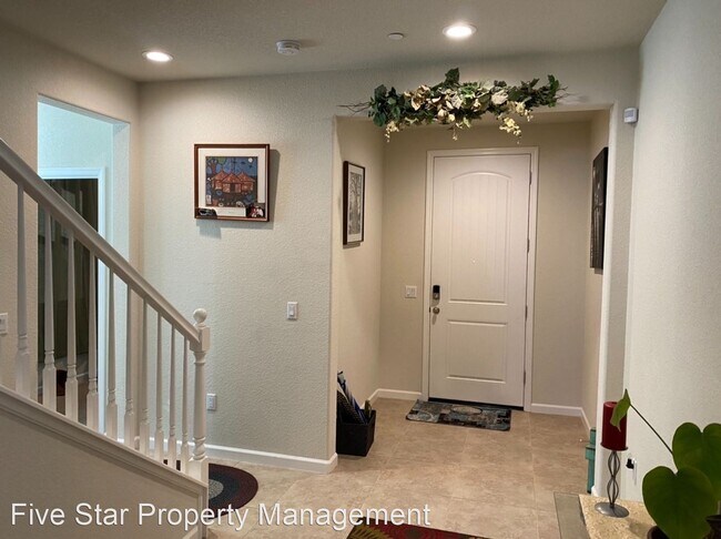 Foto del edificio - 5 br, 3 bath House - 2212 Snowy Egret St