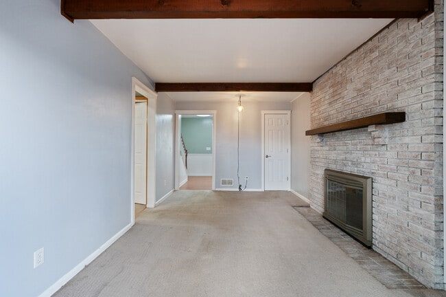 Building Photo - 108 Kings Point Rd