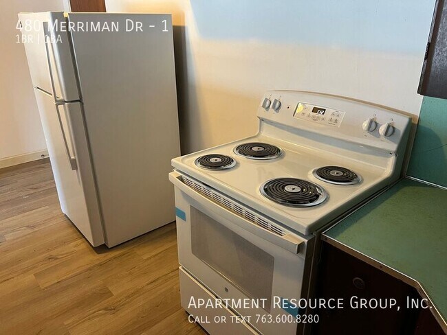 Foto del edificio - 480 Merriman Dr