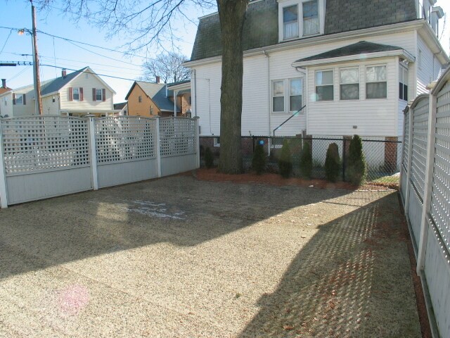Building Photo - 339 Lynn St