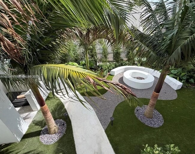 Foto del edificio - 1619 Jefferson Ave