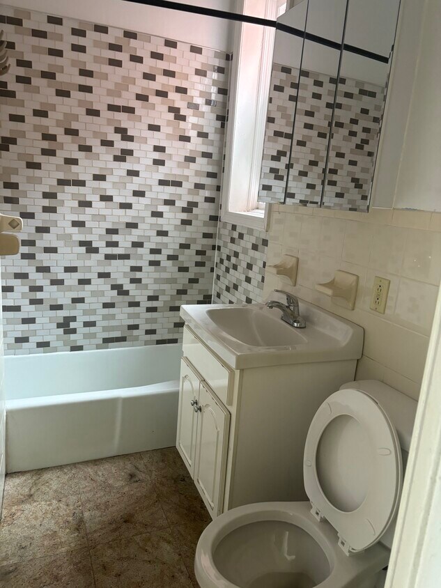 Kitchen - 3610 Ditmars Blvd