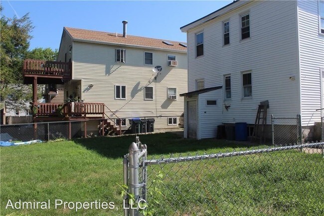 Building Photo - 40 Seamans St