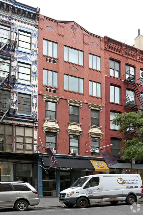 Primary Photo - 462 W Broadway